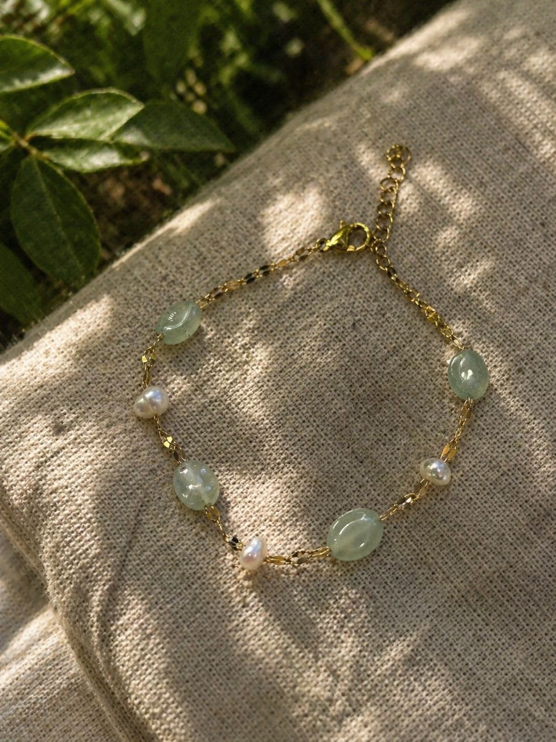 Prehnite & Pearl Bracelet